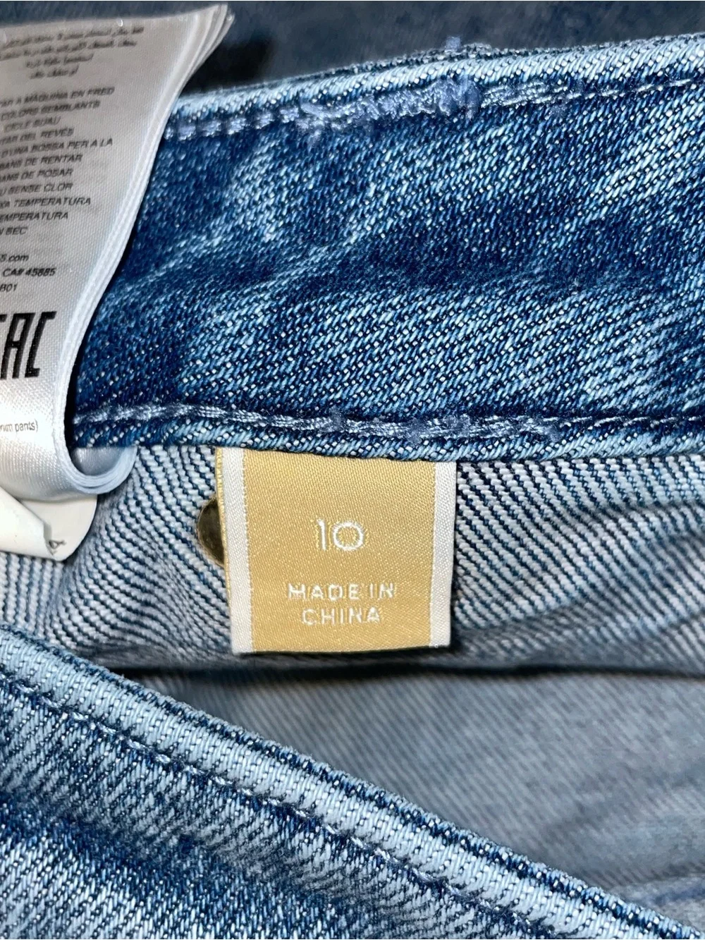 Michael Kors Stretch Denim Wide-Leg Cargo Jeans. Size 10